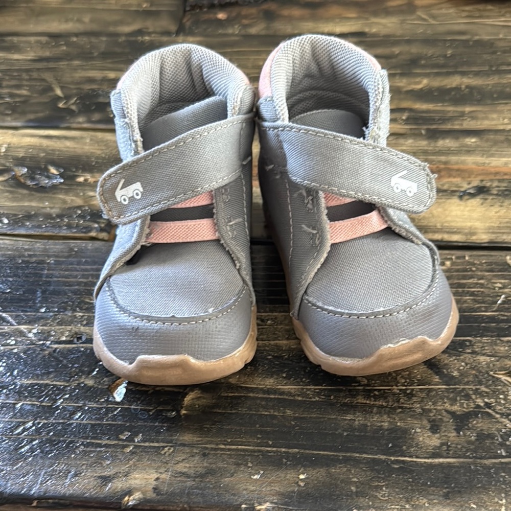 See Kai Run Gray and Pink Boots with Padded Ankle Support